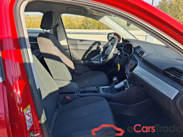 AUDI Q3 / 2018 / 5P / todoterreno 45 TFSI e 180kW S tronic Advanced #6
