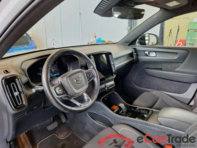 VOLVO XC40 / 2021 / 5P / SUV RECHARGE PLUS #3