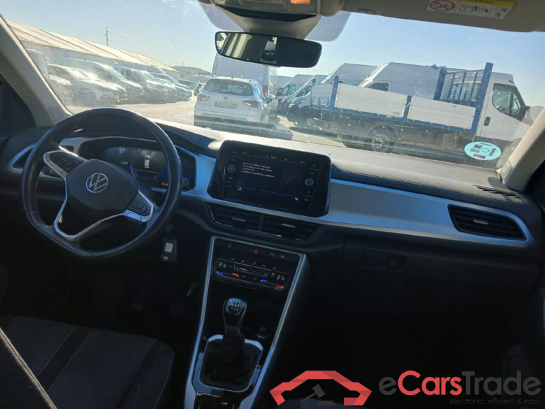 VOLKSWAGEN T-Roc / 2021 / 5P / todoterreno Life 2.0 TDI 85kW (115CV) #4
