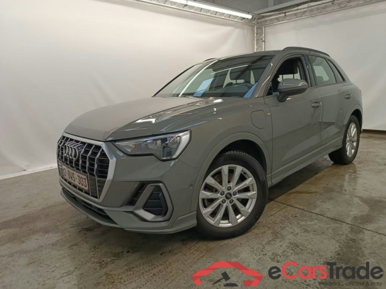 Audi Q3 45 TFSI e S tronic S Line 5d