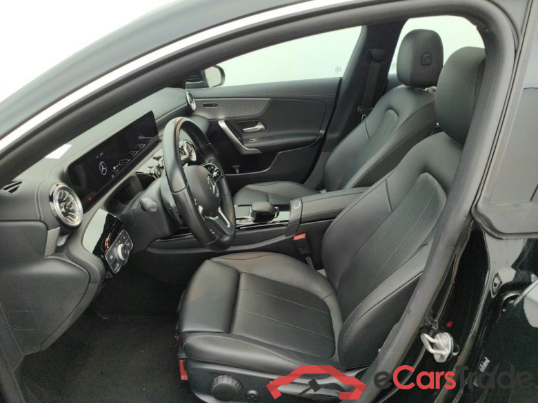 Mercedes-Benz CLA CLA 250 e Business Solution 4d #3