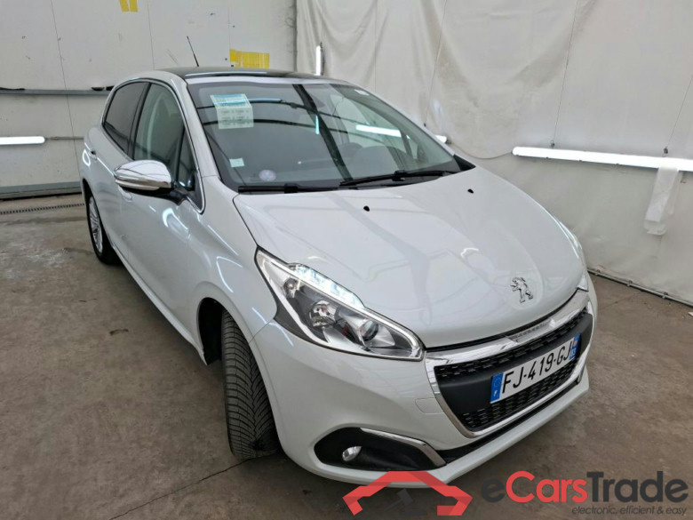 PEUGEOT 208 / 2015 / 5P / Berline Puretech 110 S&S Allure #4
