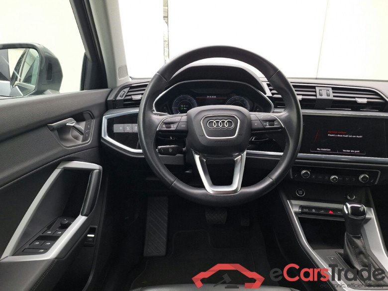 Audi, Q3 '18 PHEV, Q3 45 TFSie PHEV 180kW SL.Str. #6