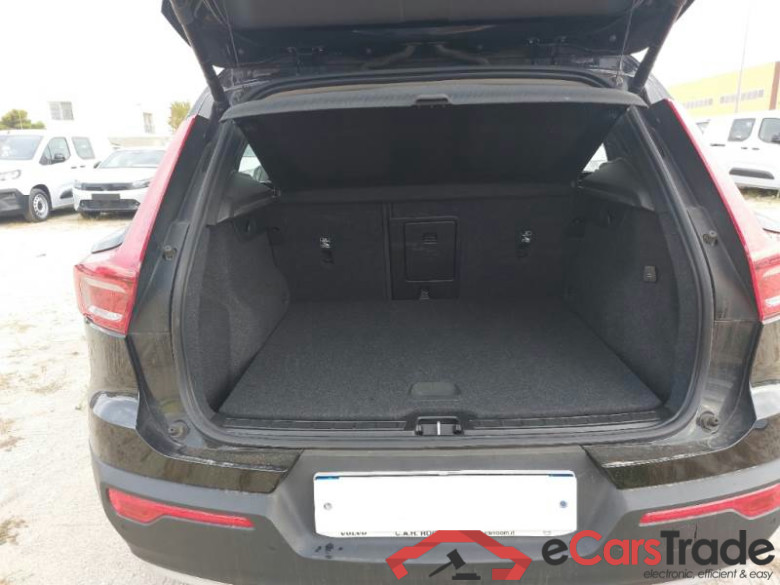 VOLVO XC40 / 2017 / 5P / SUV T5 PLUG-IN HYBRID AUTO RECH INSCRIP EXPR #5
