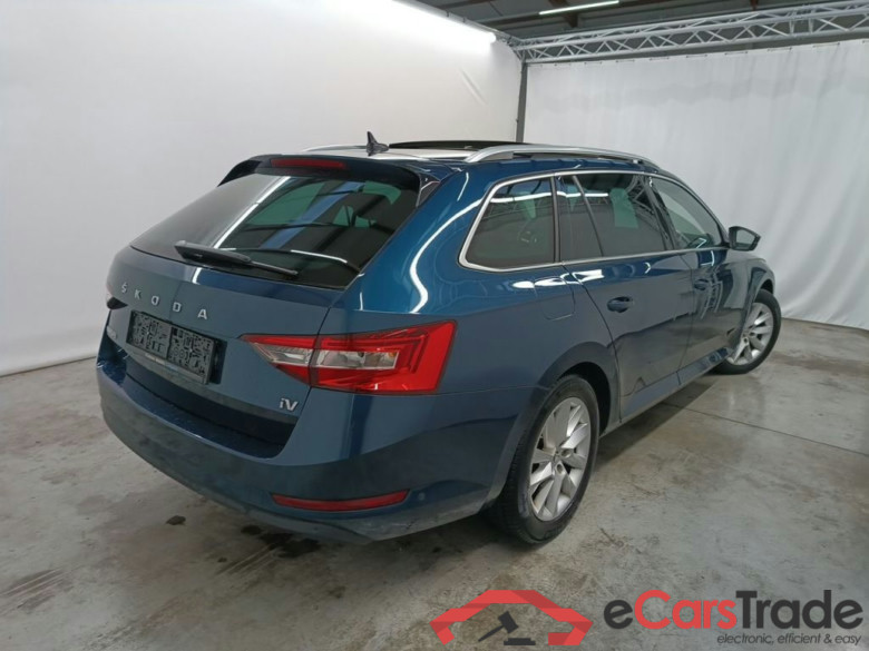 Skoda Superb Combi 1.4 TSI iV 160kW DSG6 Clever+ 5d #2